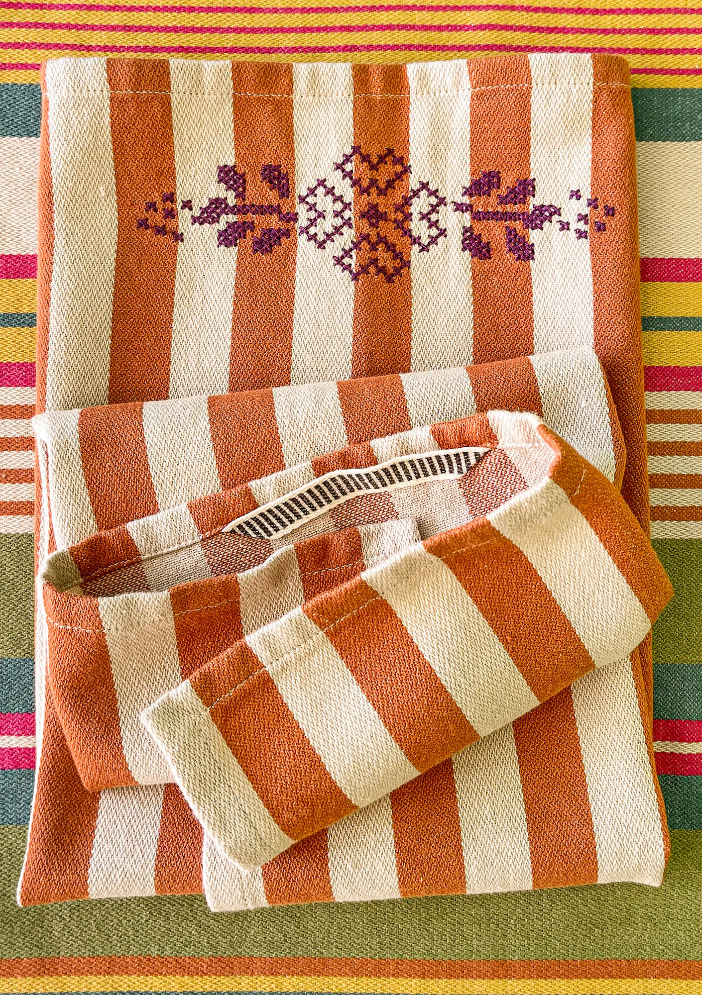 Stripete kjøkkenhåndkle i økologisk bomull, 2-pk. multi thumbnail