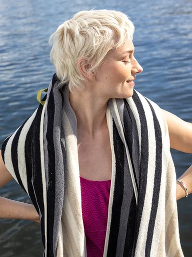 “Sunset” bath sheet in organic cotton