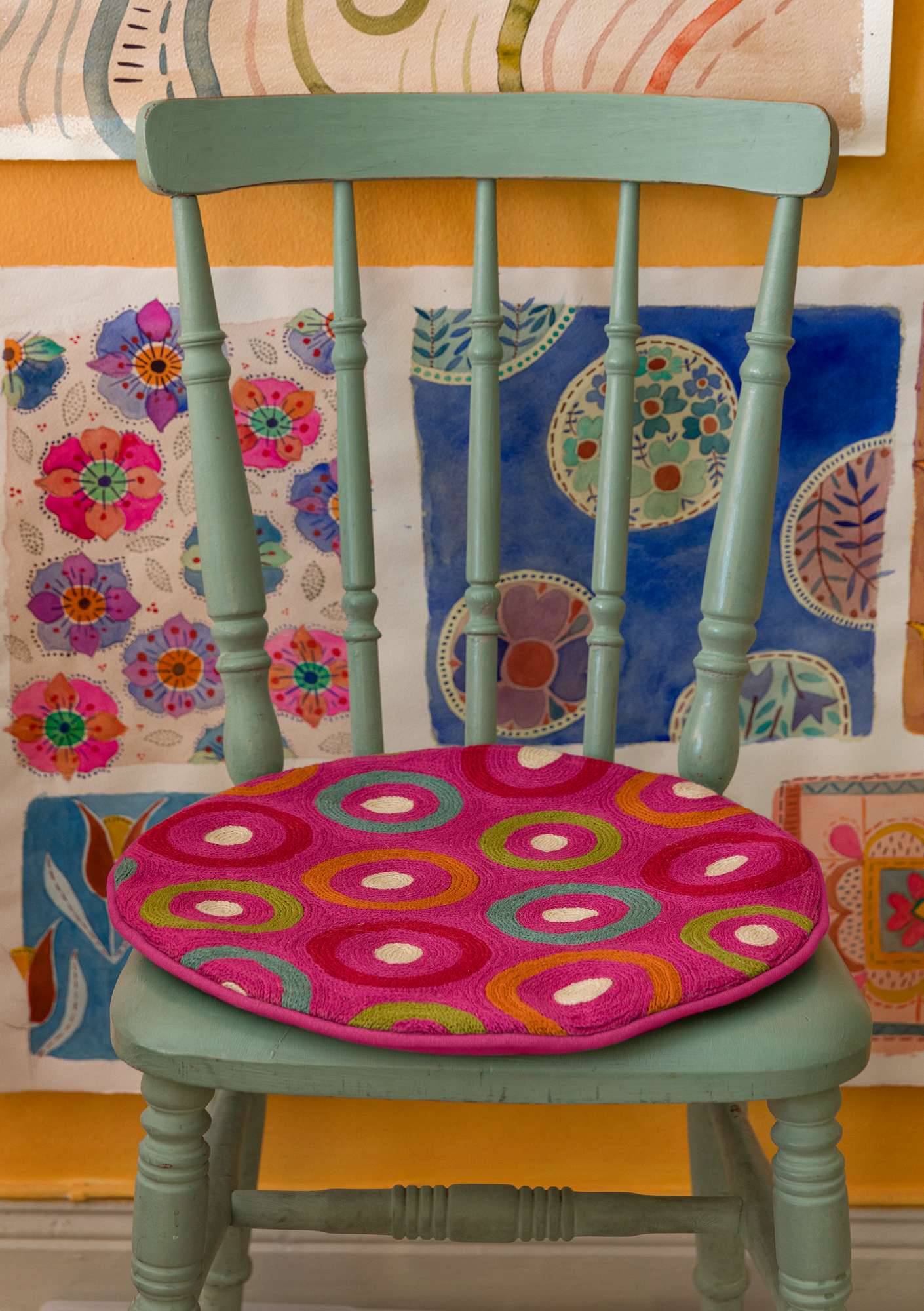 “Meringue” embroidered wool seat pad multicoloured