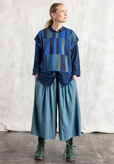 “Rut” knitted top in a blend of organic and recycled cotton - indigo blue/check