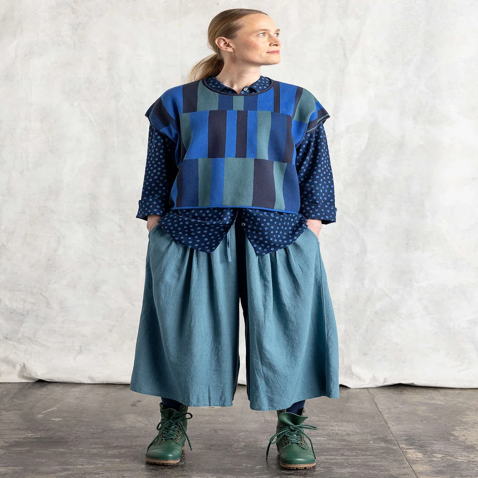 Neuleliivi "Rut" ekologista/kierrätettyä puuvillaa - indigonsininen/ruutu