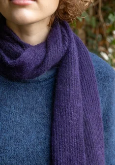 Strickschal aus Alpakagemisch - brombeere