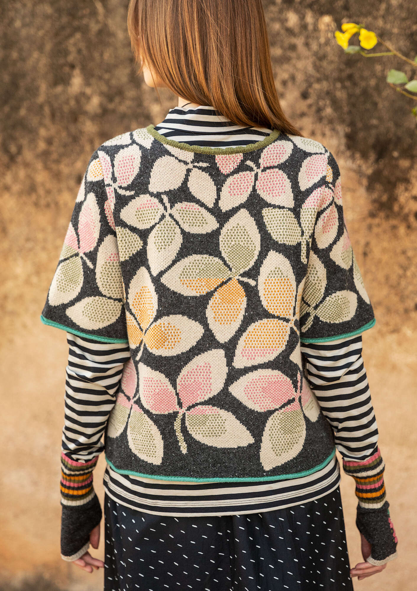 “Woodland” sweater in wool/organic cotton dark ash gray thumbnail