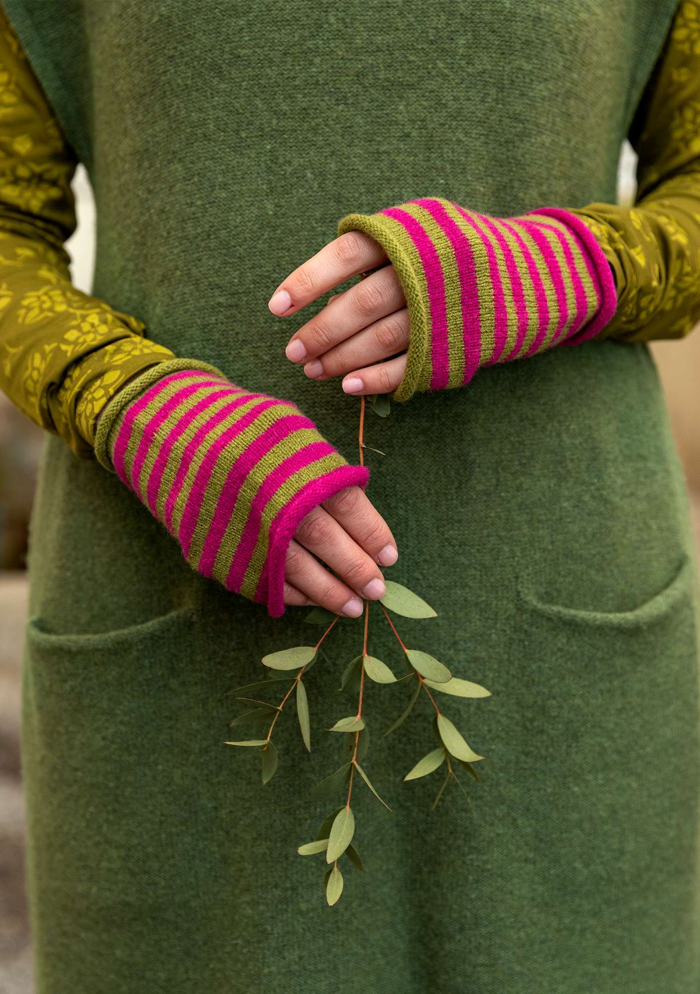 Wool fingerless gloves avocado/cochineal thumbnail