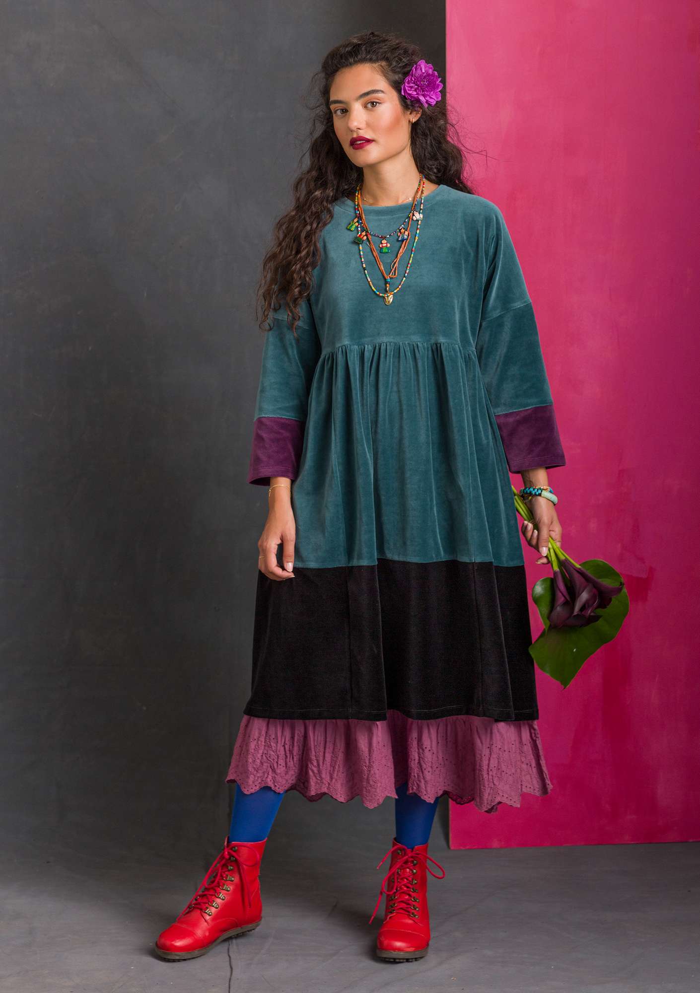 Velour dress in organic cotton/recycled polyester green indigo