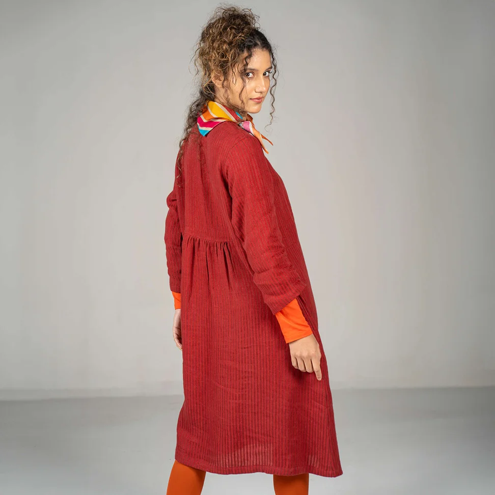 Jurk "Bodil" van geweven linnen - vossenbes