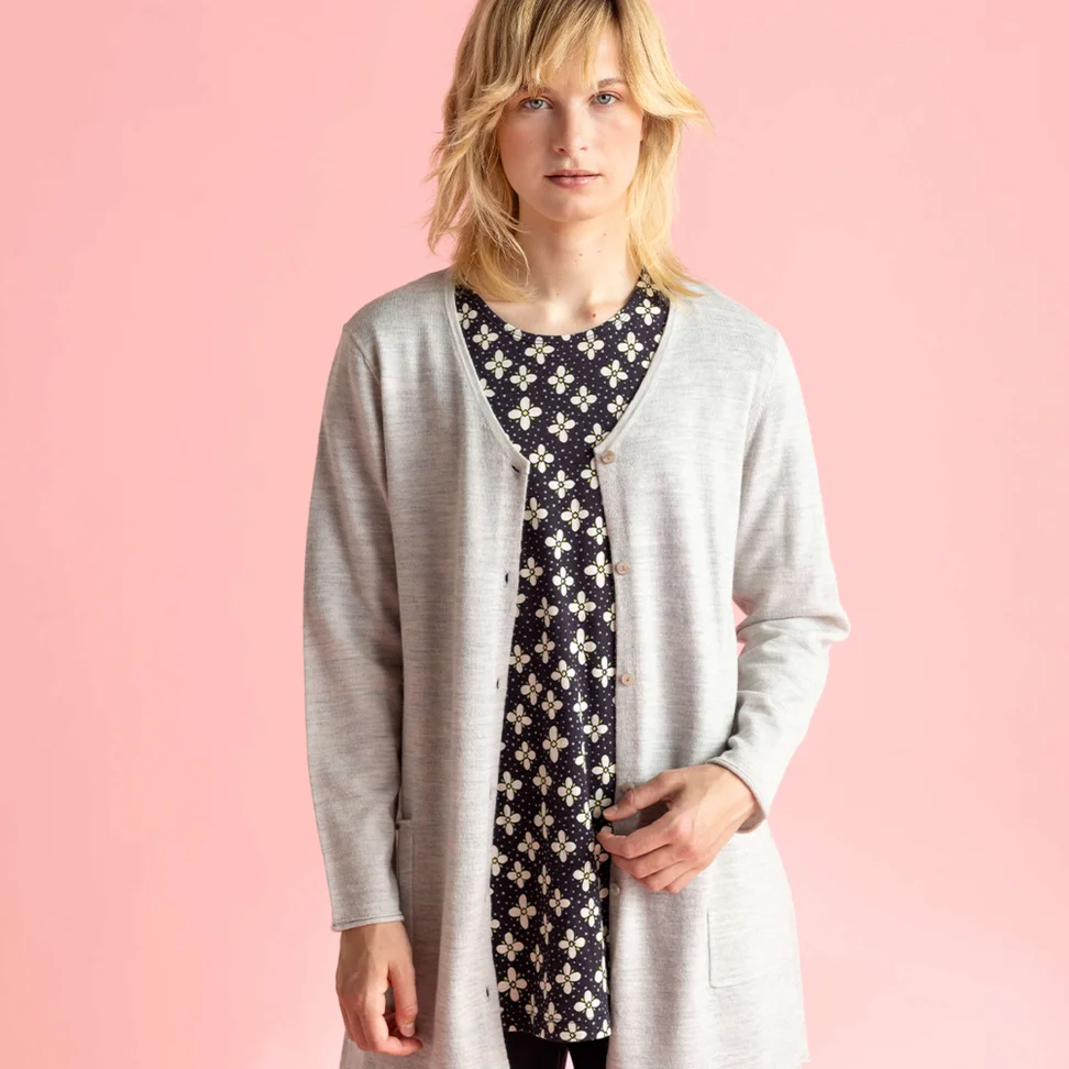 Langstrickjacke aus Bio-Wolle - hellgrau-melange