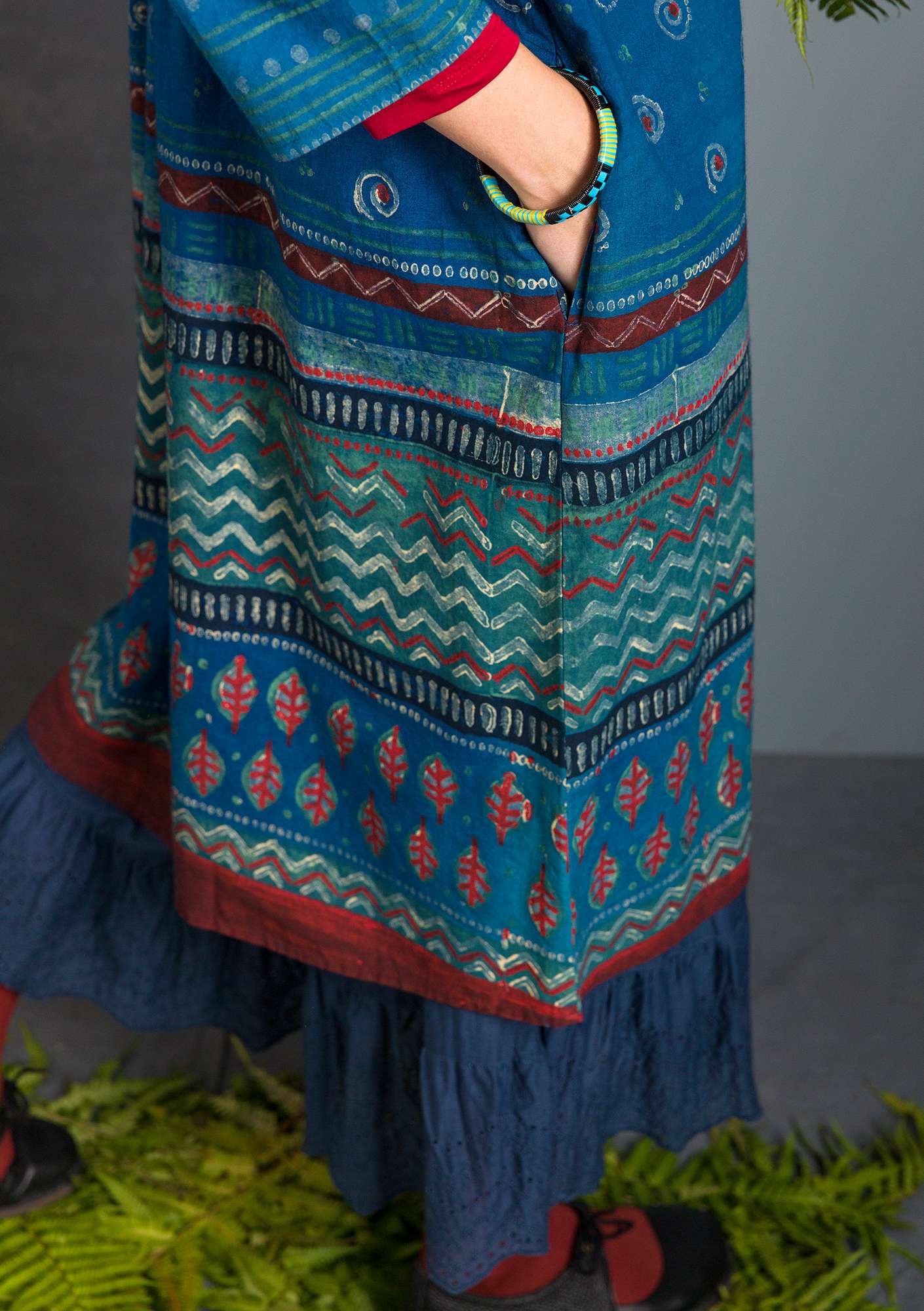 Woven “Madame Indigo” dress in organic cotton indigo thumbnail