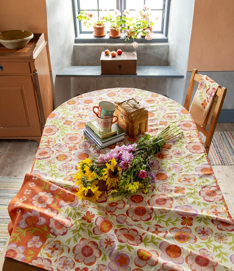 “Desert Bloom” organic cotton tablecloth