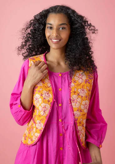 Doorgestikte gilet "Malli" van biologisch katoen - tagetes