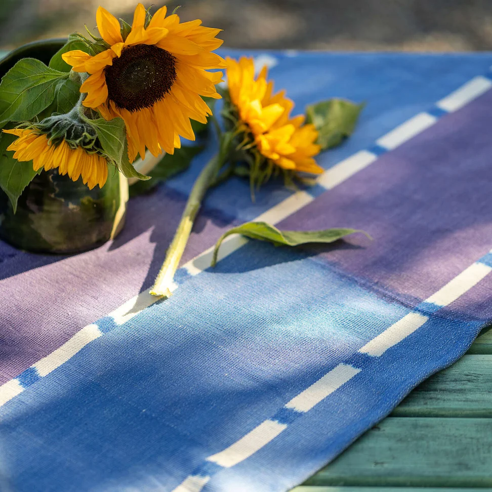 Tischläufer „Ira“ aus Bio-Baumwolle - brillantblau