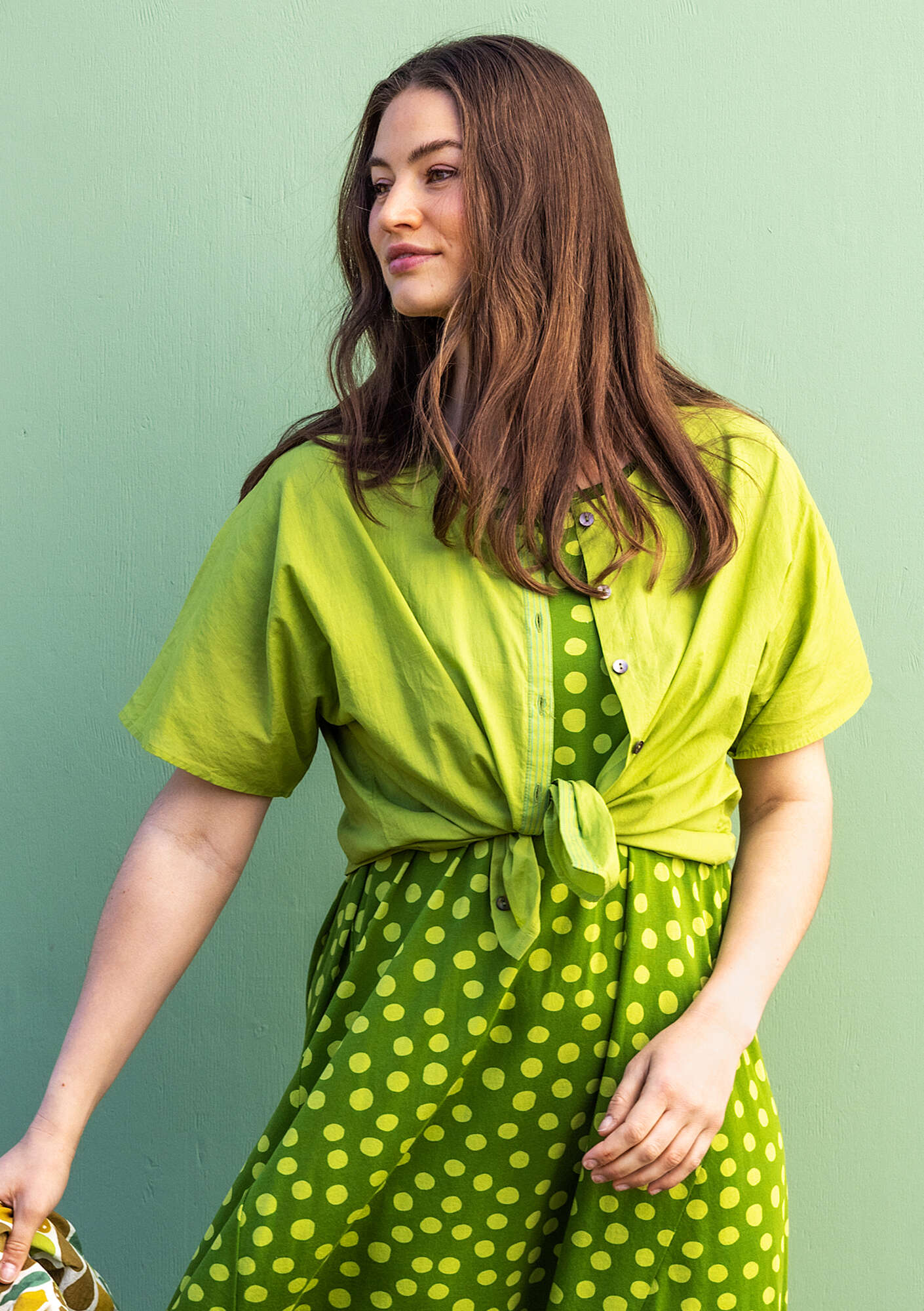 “Zoe” short-sleeved organic cotton blouse kiwi thumbnail