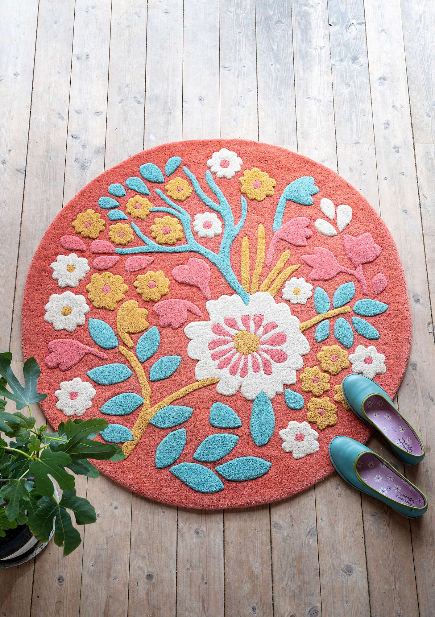 Getufteter Teppich „Primavera“ aus Wolle koralle