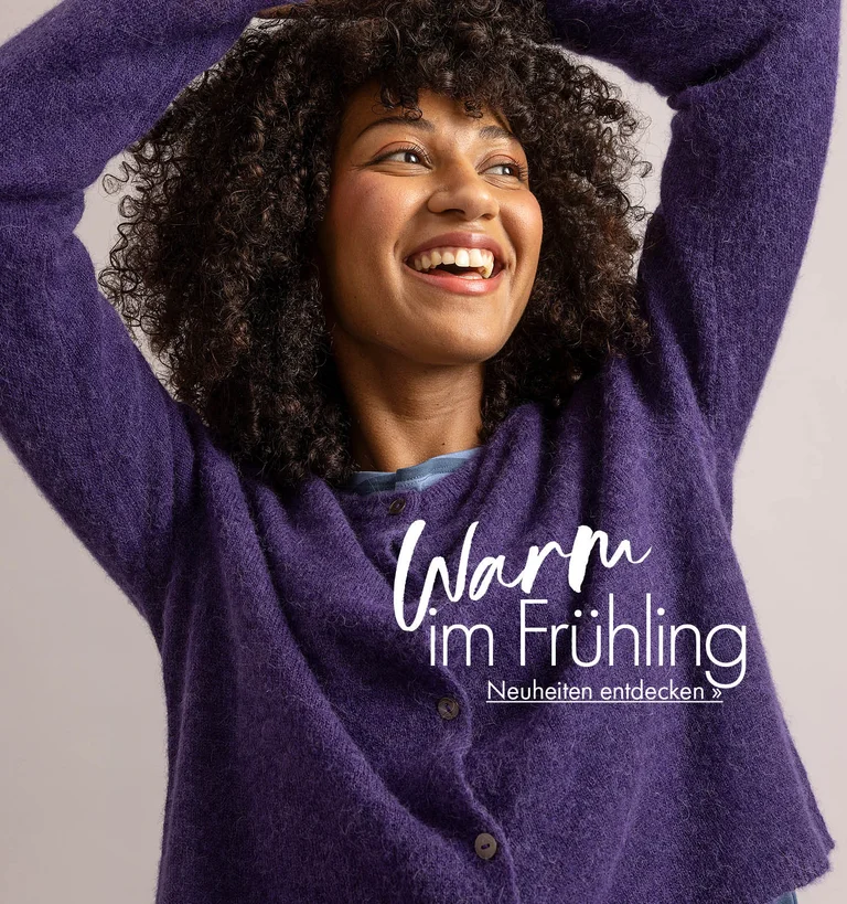 Eine Collage mit Bildern von Frauen in Strickmode mit grafischen Mustern von Gudrun Sjödén.