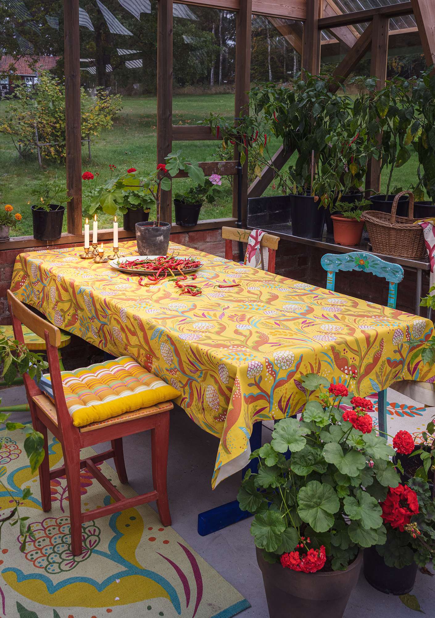“Artichoke” organic cotton tablecloth coltsfoot
