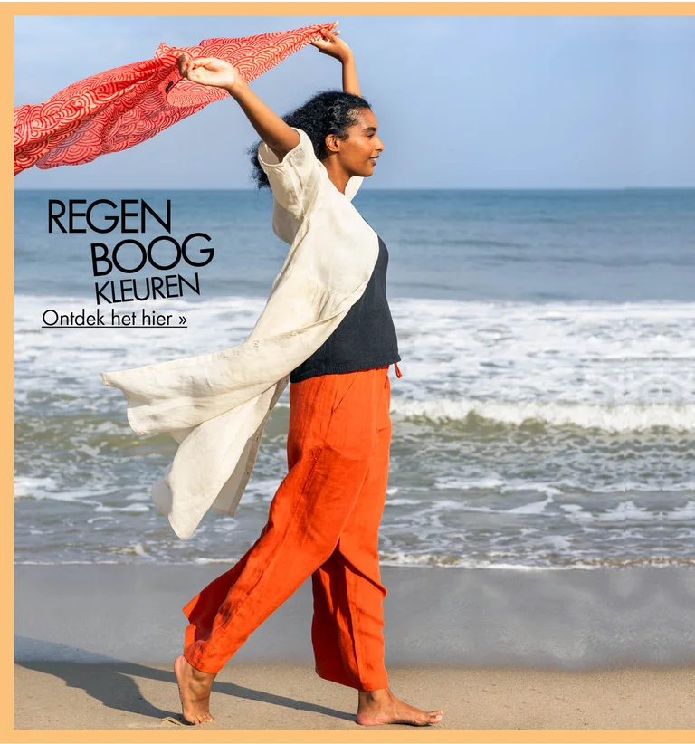 Een collage met verschillende foto's van vrouwen op een strand gekleed in kleurrijke zomerkleding van Gudrun Sjödén.