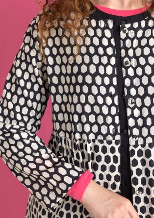 Robe tissée ”Vendela” en coton biologique - noir/motif