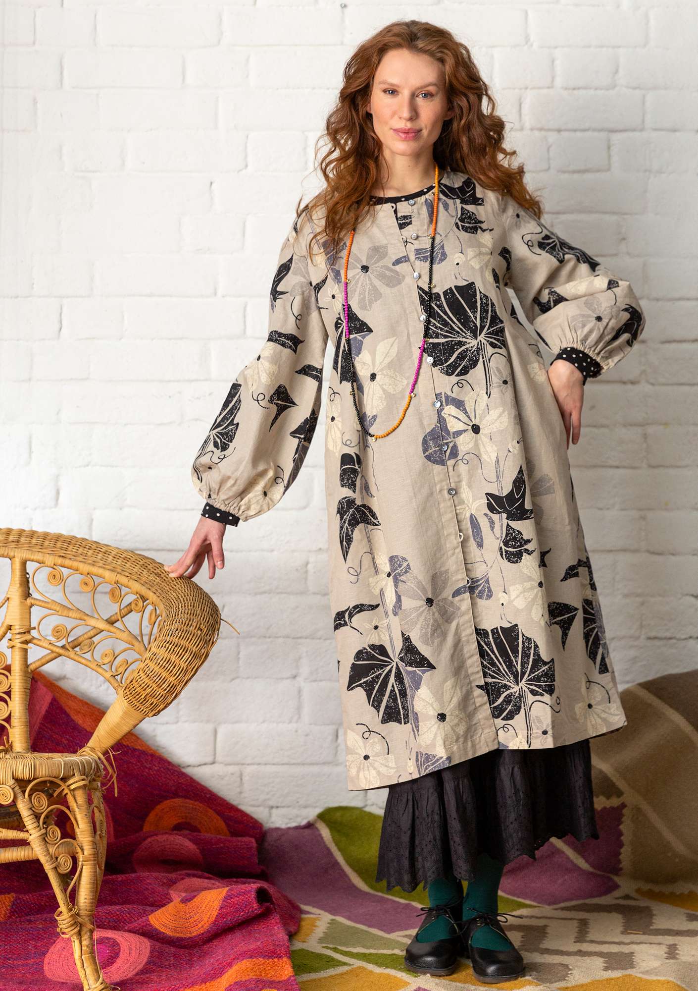 Vevd kjole «Gurka» i økologisk bomull / lin kittgrå