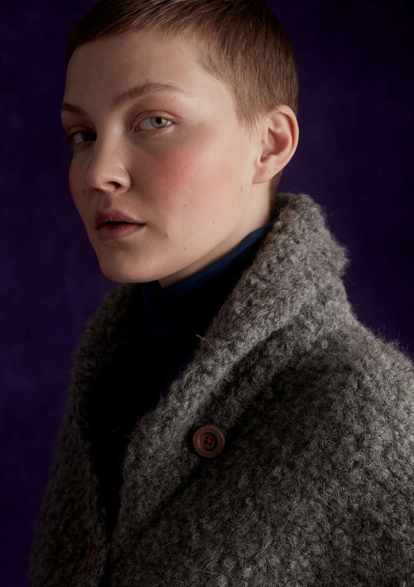 Bouclé coat in a wool blend graphite thumbnail