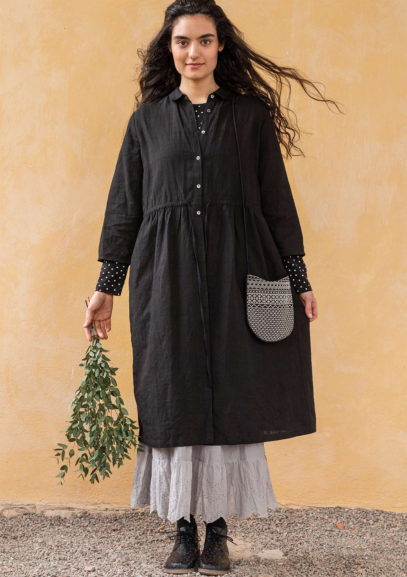Woven organic cotton/linen dress black thumbnail