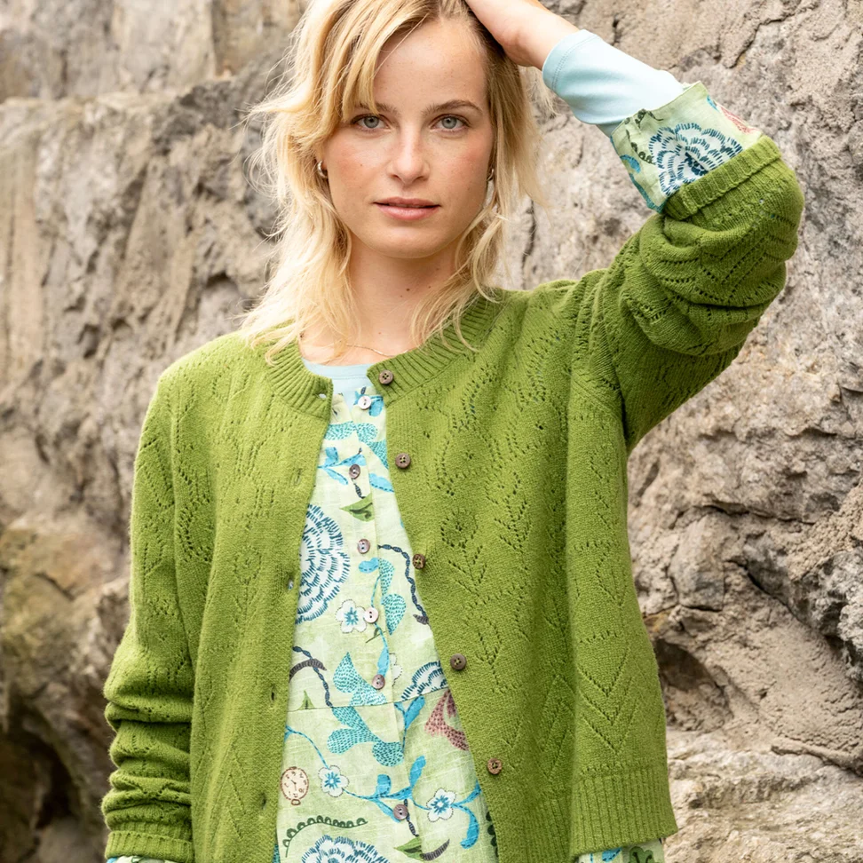 “Karamell” cardigan in lambswool/nylon - birchleaf