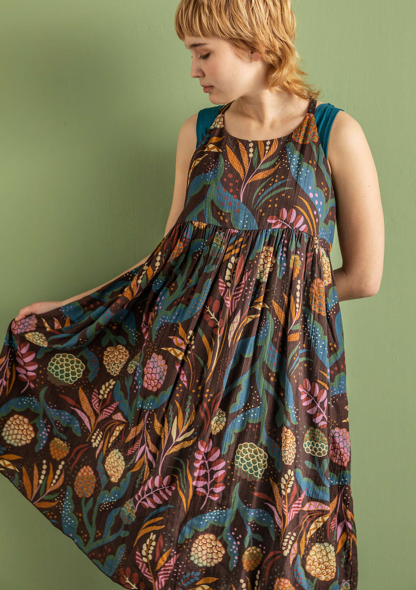 Vevd kjole «Artichoke» i økologisk bomull morbær thumbnail