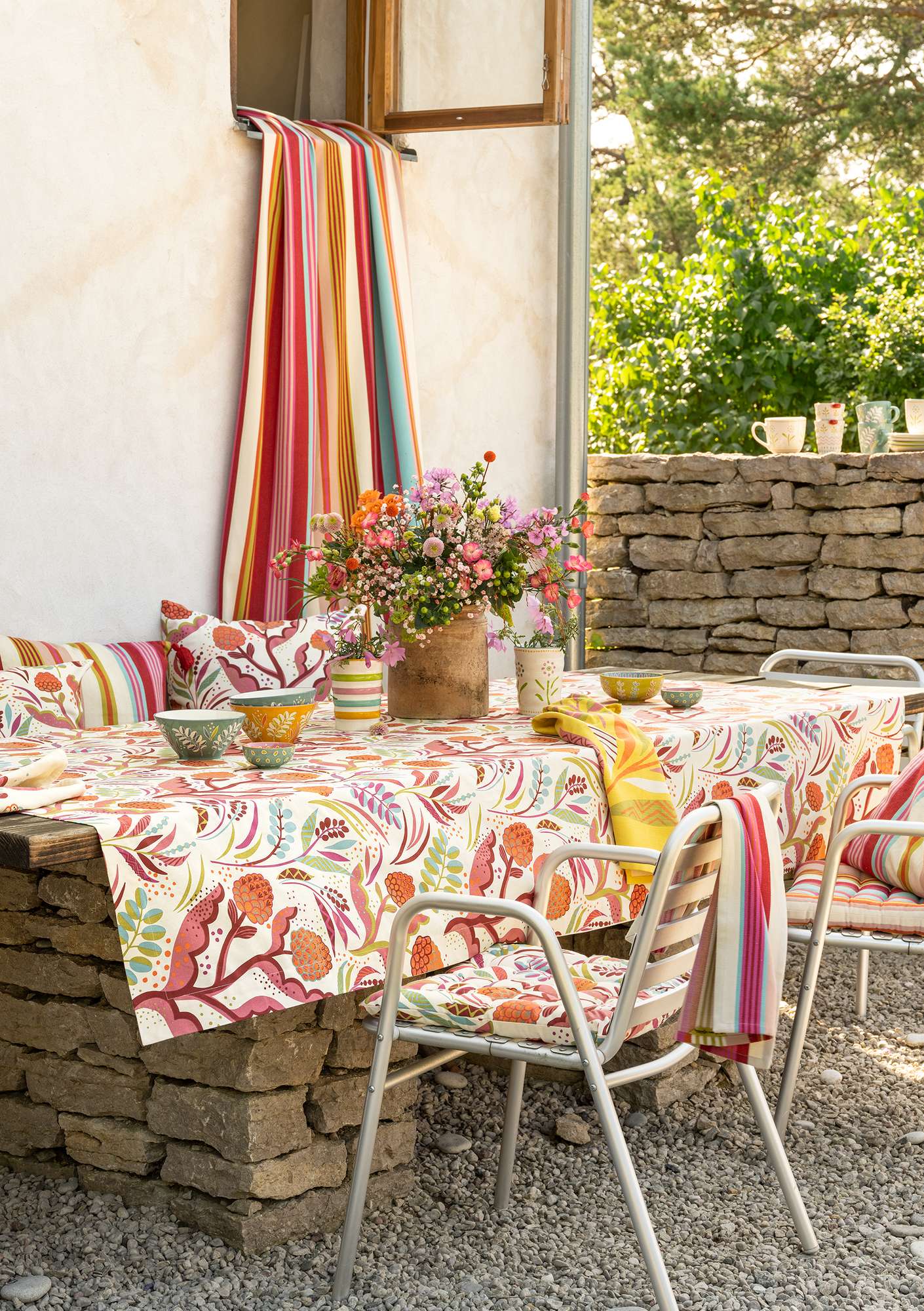 Artichoke tablecloth multicoloured