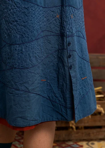 Besticktes Webkleid „Fields“ aus Bio-Baumwolle - dunkelindigo