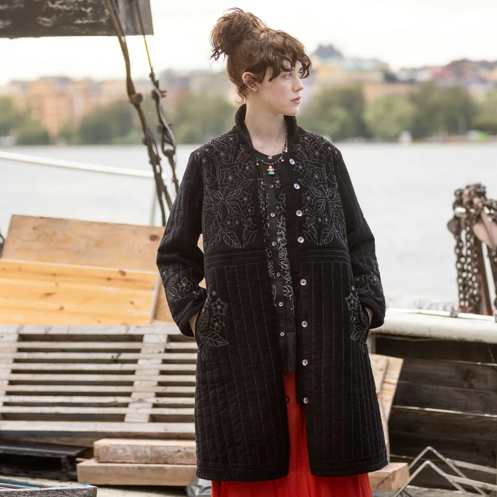 “Venezia” woven coat in organic cotton - black
