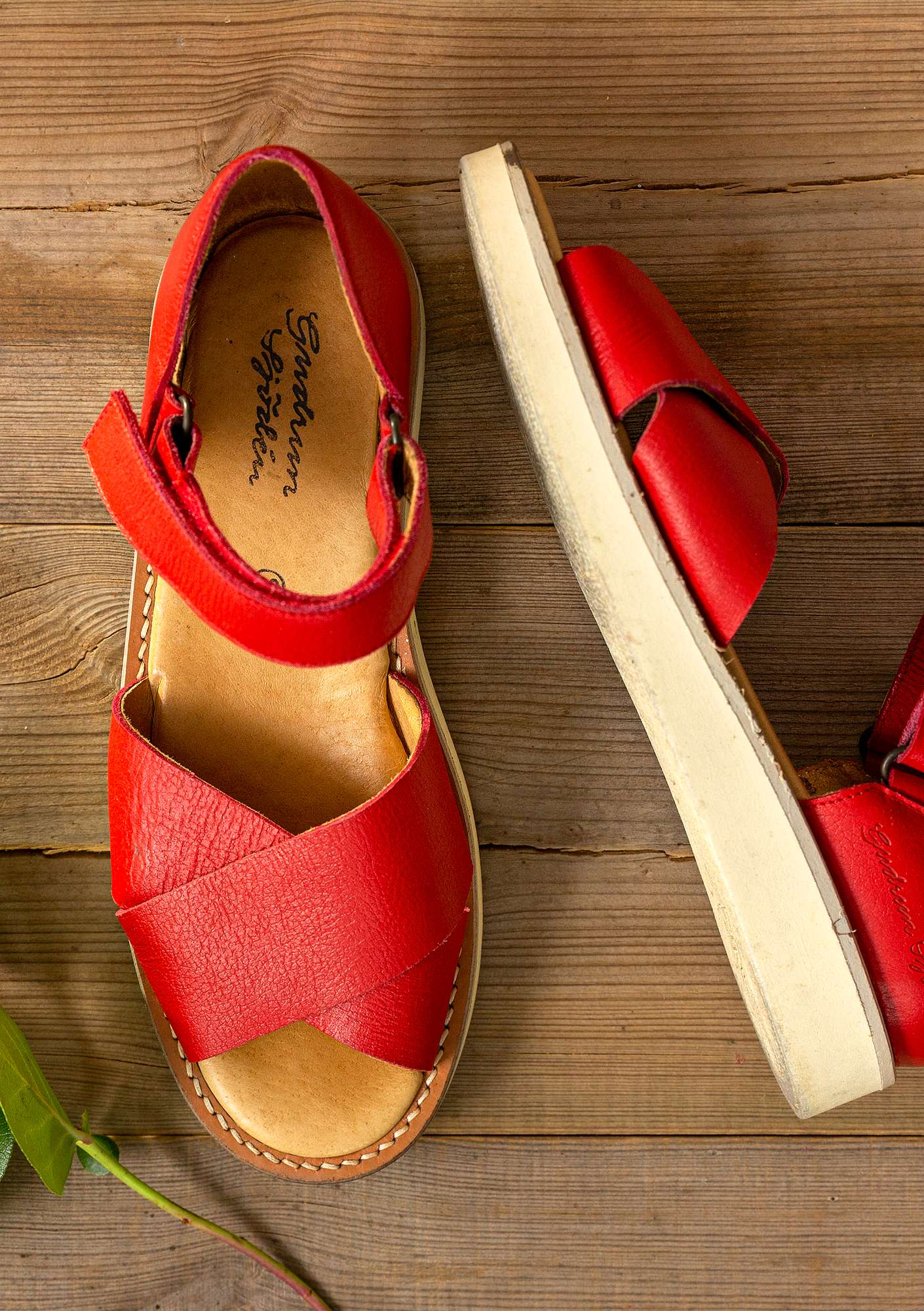 Sandales en cuir nappa rouge vif thumbnail