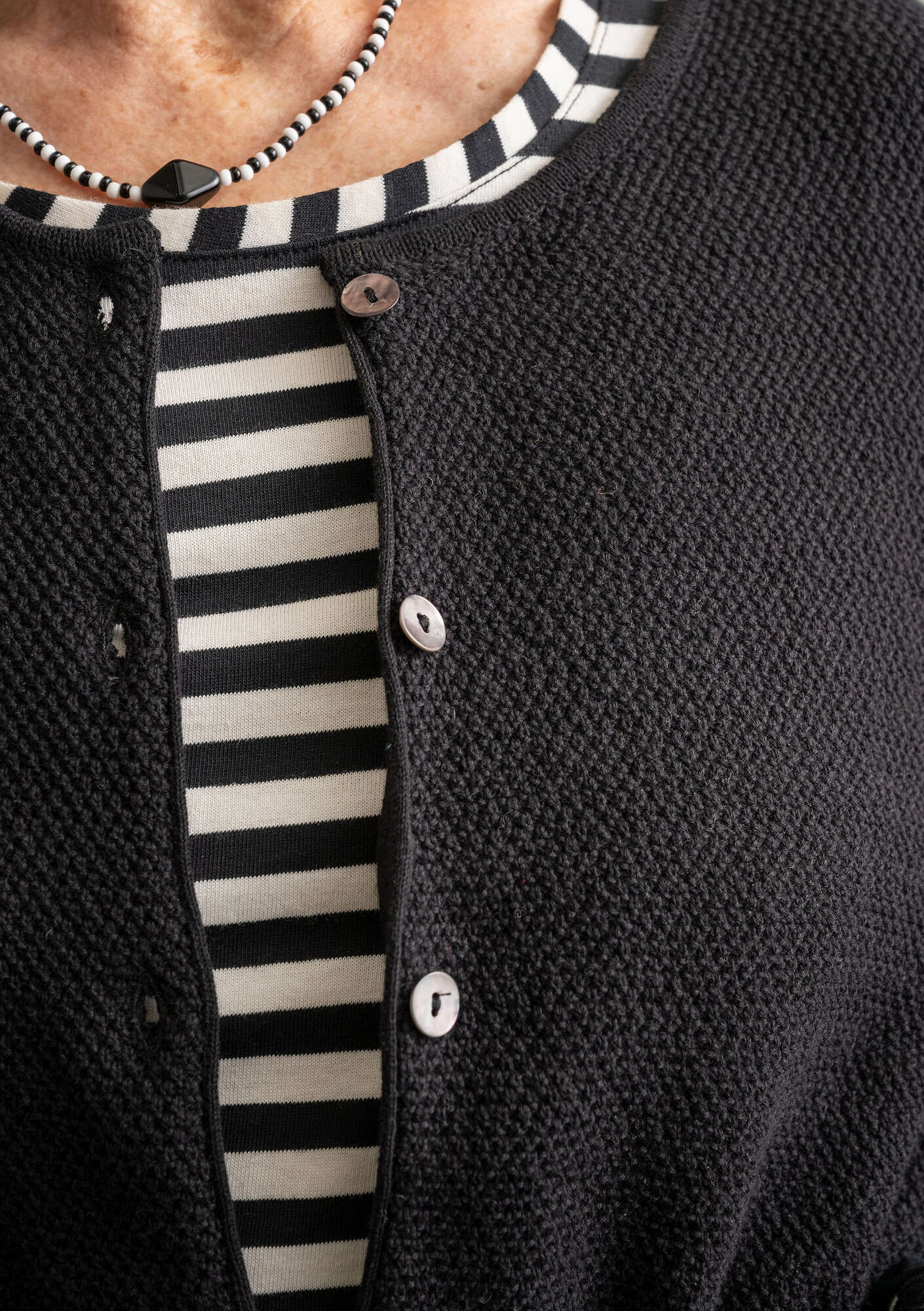 Moss-stitch knit cardigan in recycled cotton black thumbnail