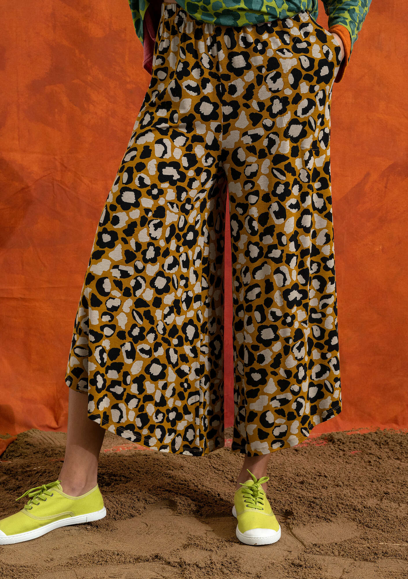 Pantalon  Sahara  en jersey de lyocell/élasthanne moutarde thumbnail