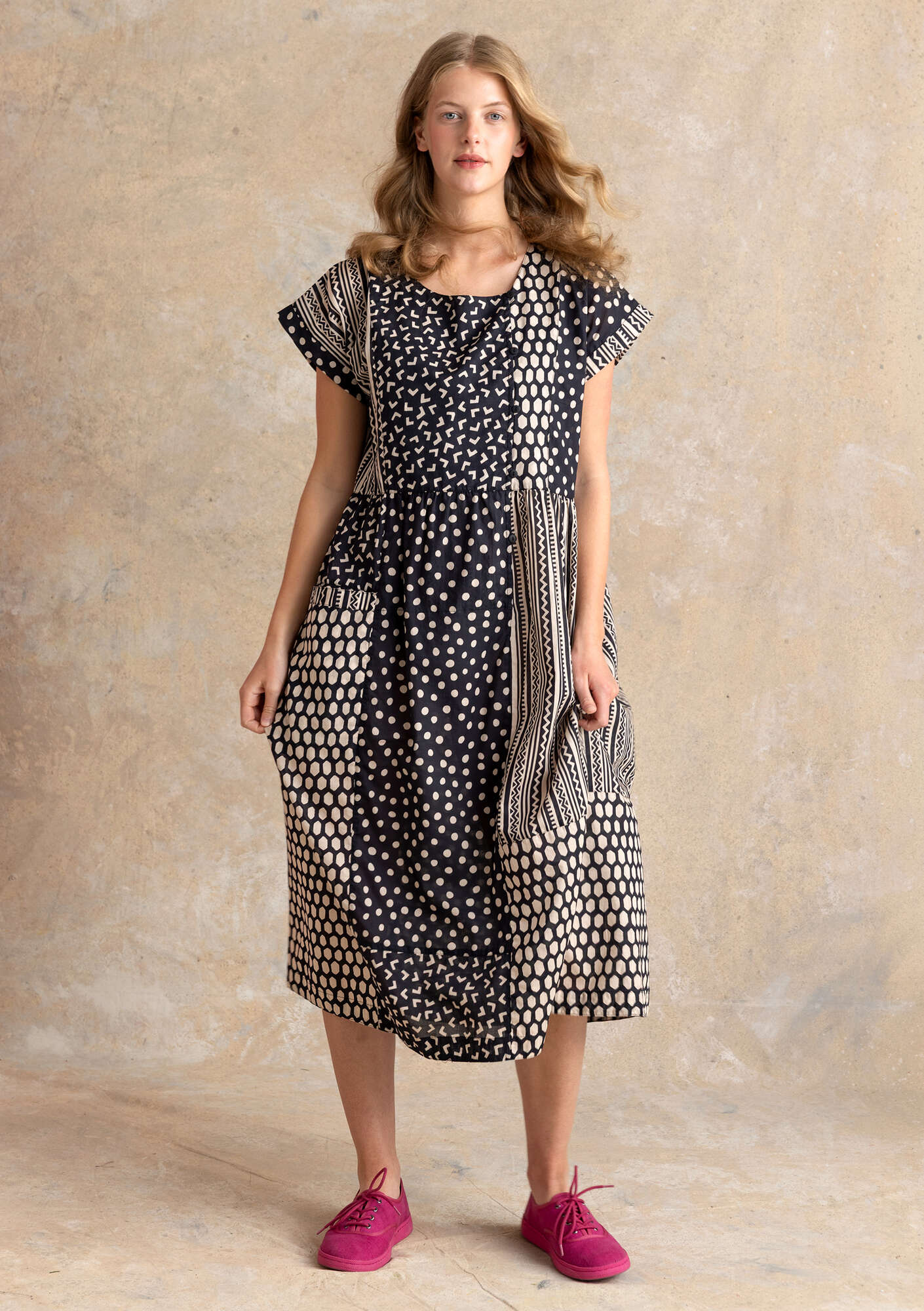Sally” woven dress in organic cotton gudrunsjoden.com
