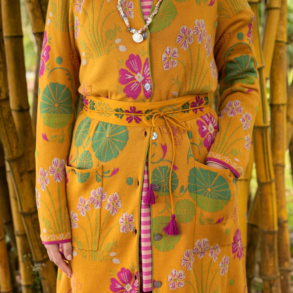 Long gilet "Täppa" en coton biologique - moutarde