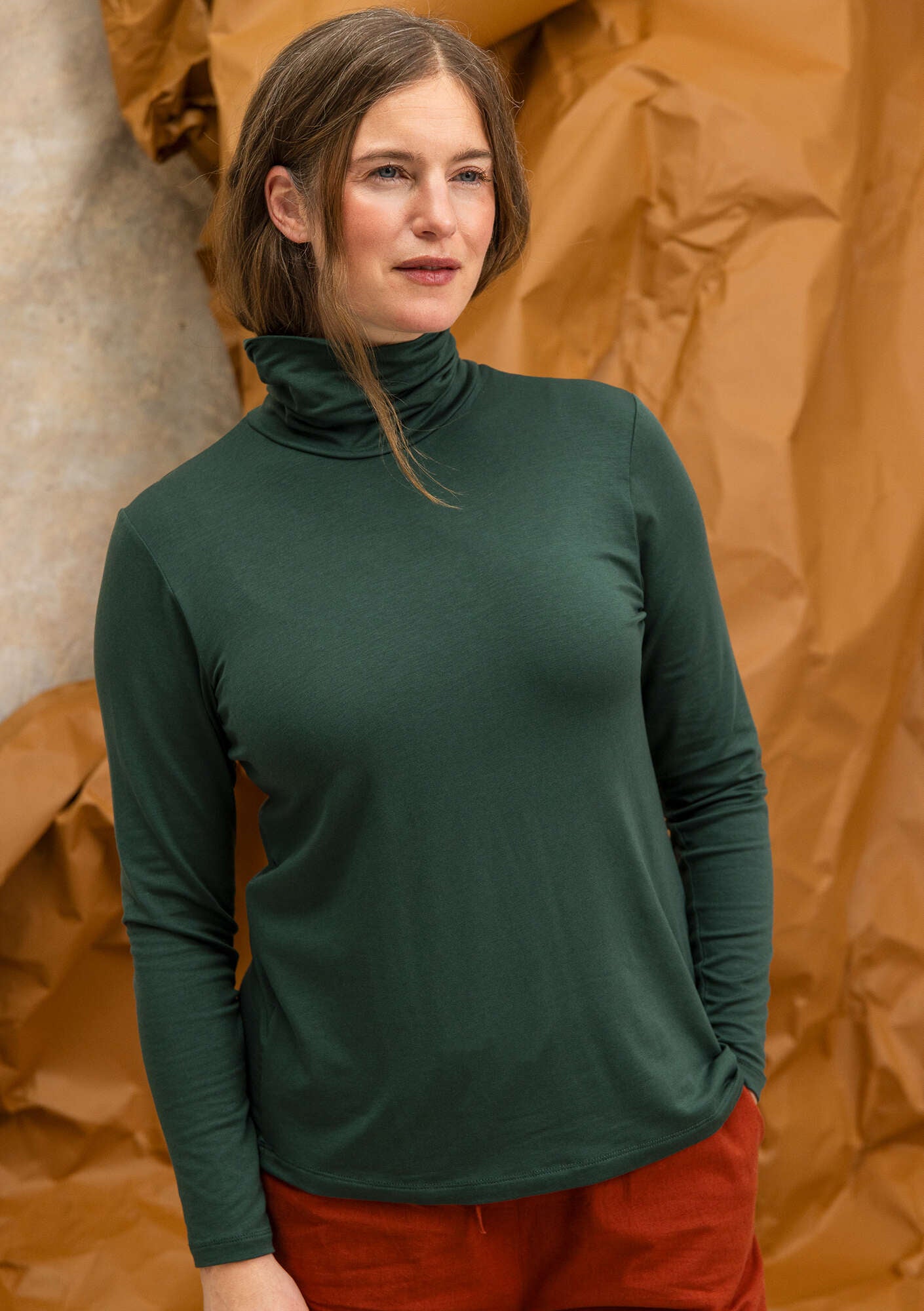 Long-sleeved jersey turtleneck in lyocell/spandex gudrunsjoden.com
