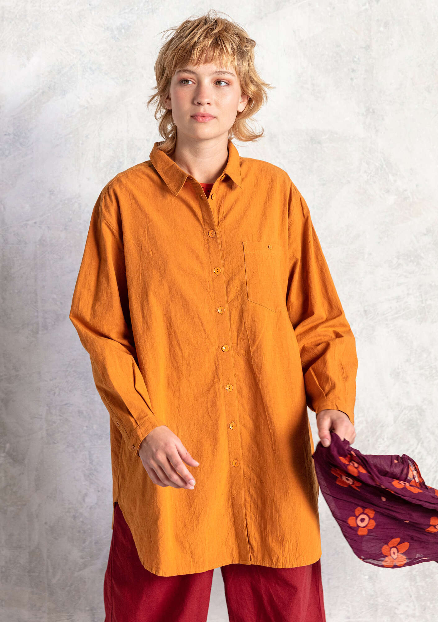 “Hi” woven shirt in organic cotton lion thumbnail
