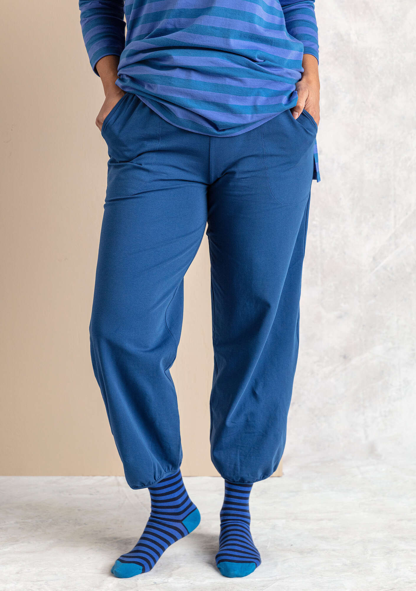 Organic cotton/elastane harem trousers indigo blue thumbnail