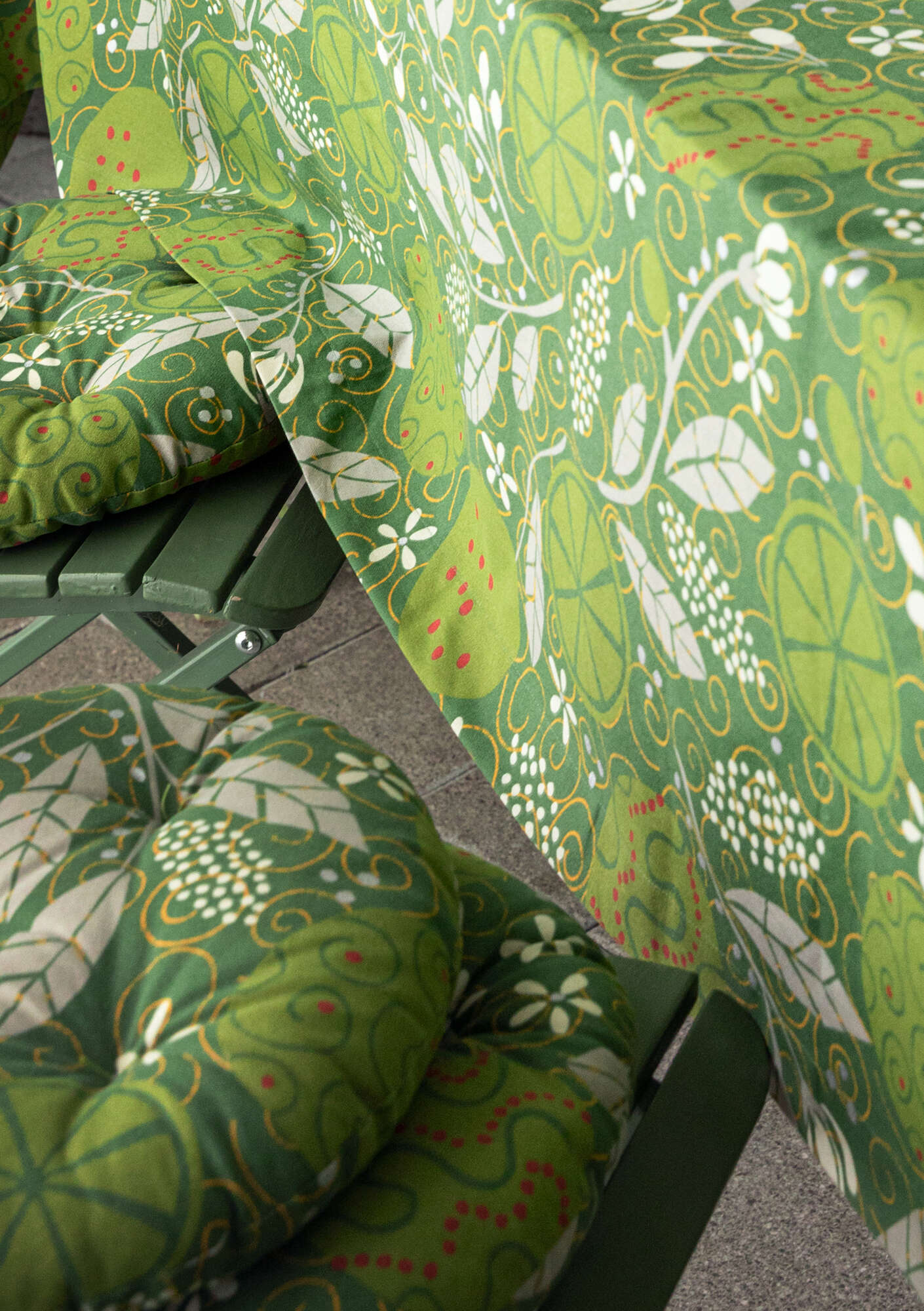 “Pomerans” seat cushion in organic cotton coriander thumbnail