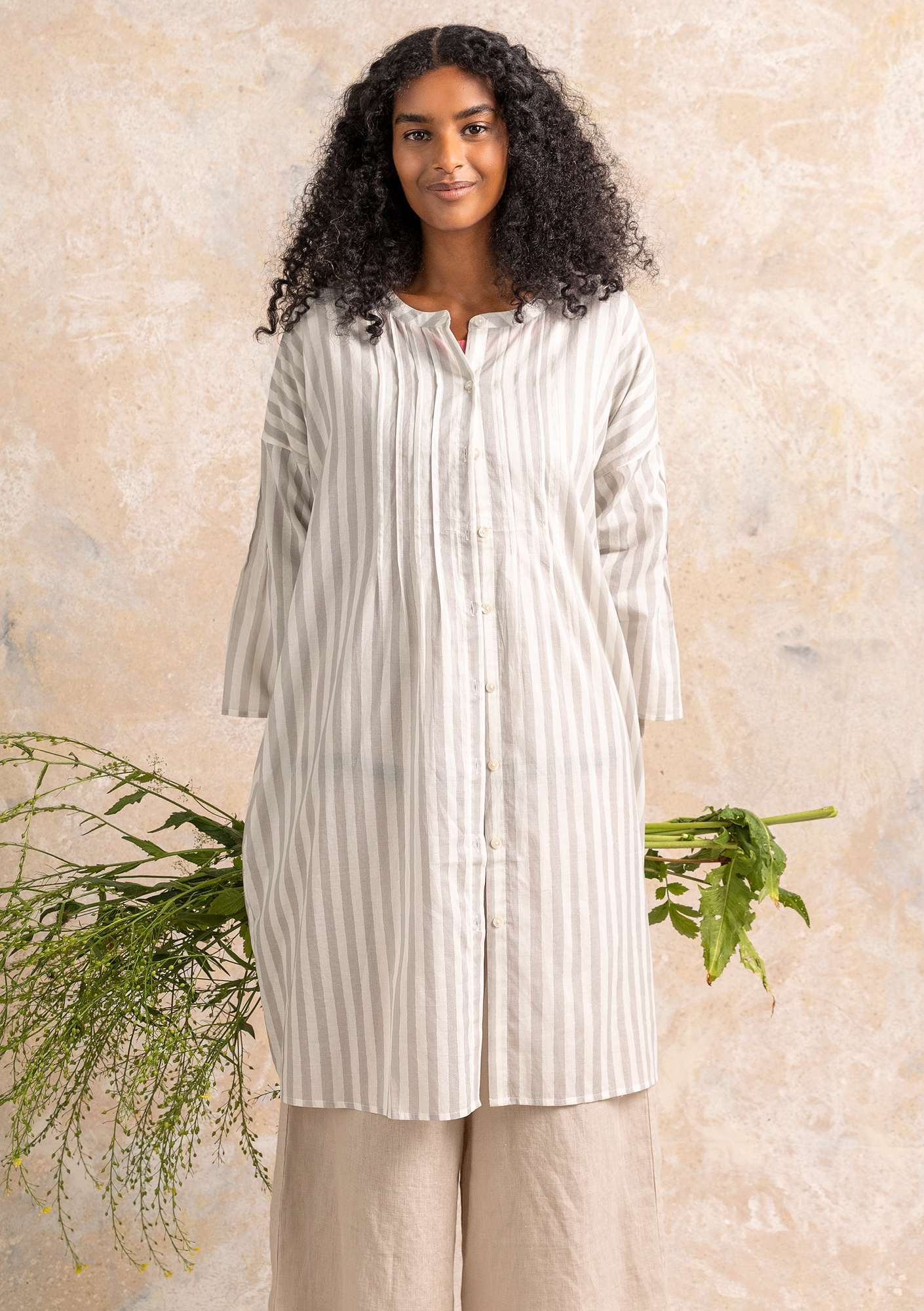 Vevd kjole «Serafina» i økologisk bomull elafantgrå/mønstret thumbnail
