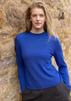 Lightweight fine-gauge wool sweater - klein blue