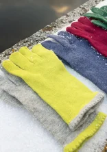 Wool gloves - lime green